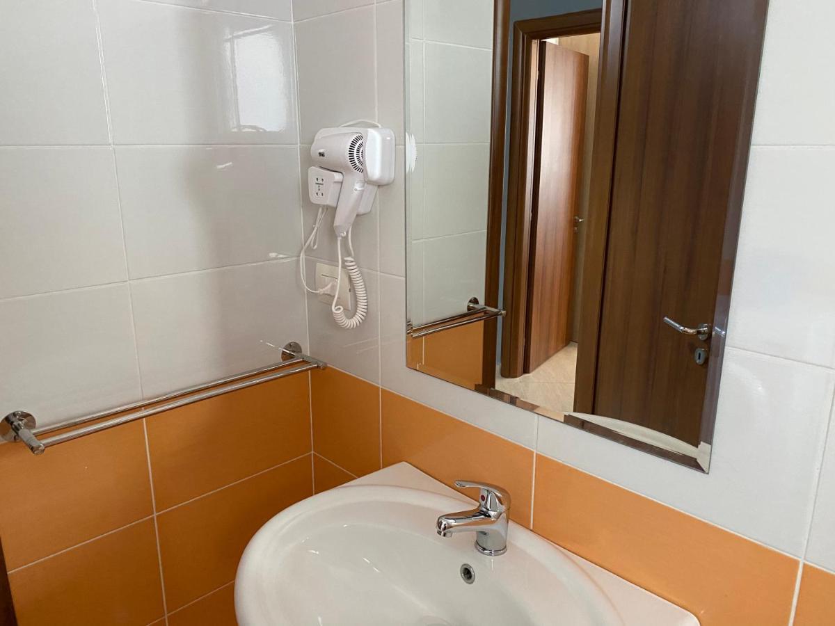 Apartamente Oslo Vlore Luaran gambar