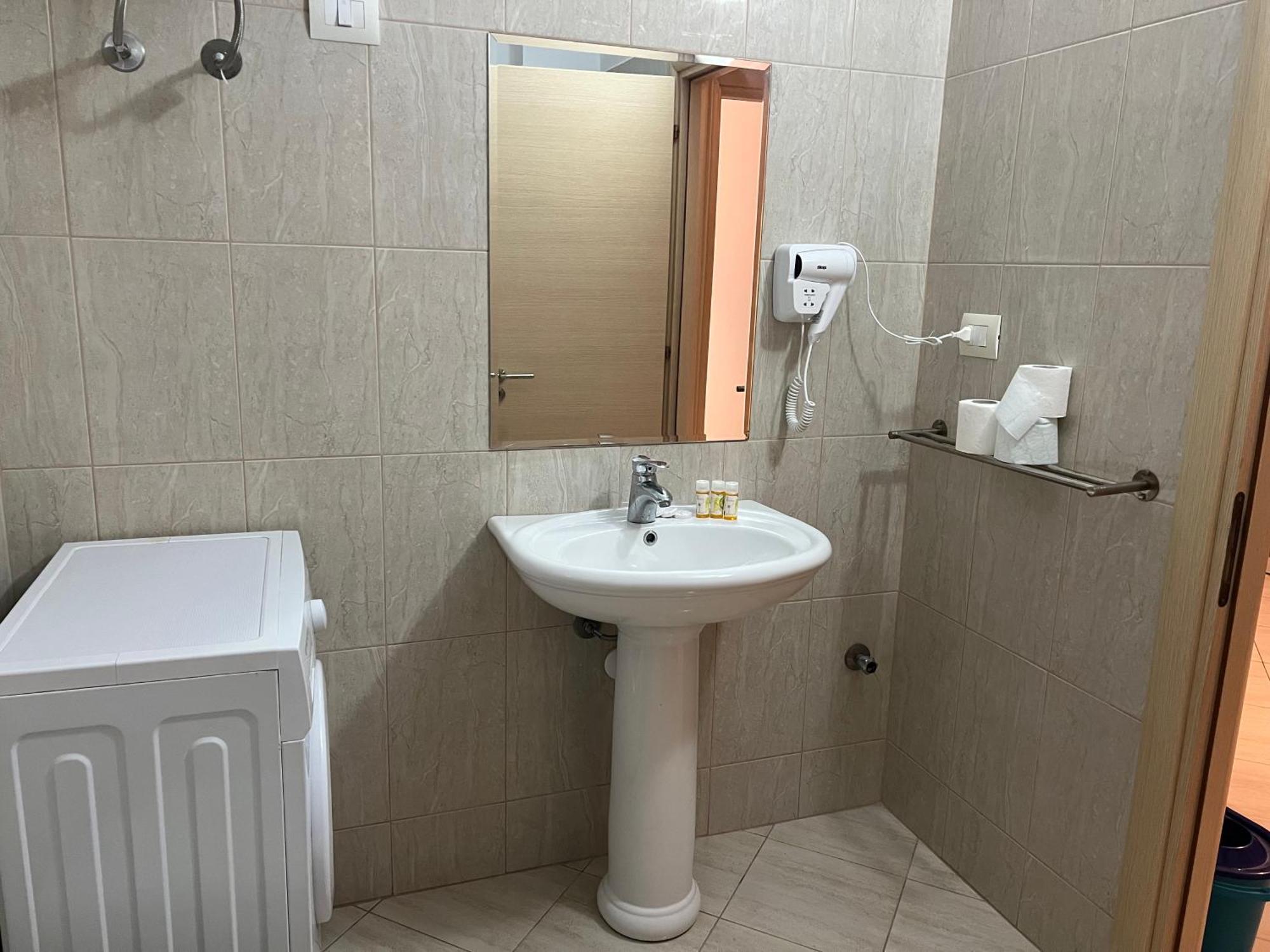 Apartamente Oslo Vlore Luaran gambar